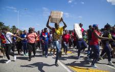 Nelson Mandela Metropolitan University students march on campus against fee hikes. Picture: Thomas Holder/EWN