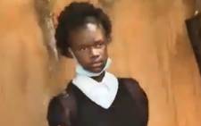 A screengrab of Lufuno Mavhunga just before she is slapped multiple times by another pupil in a bullying incident.