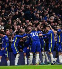 Chelsea too good for Spurs again, Liverpool close on Man City