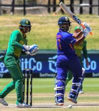 India win toss and opt to bat in second ODI against Proteas