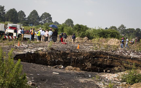 Ekurhuleni Mmc Hopes Boy Trapped In Boksburg Mine Is Rescued - 