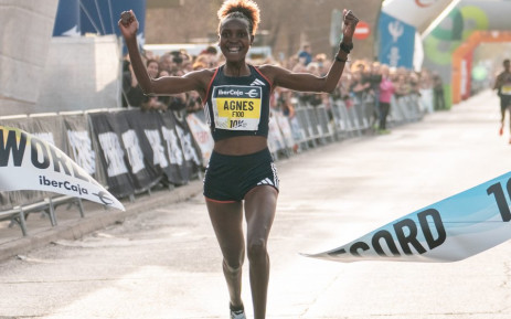 Kenya s Ngetich sets women s world 10km record