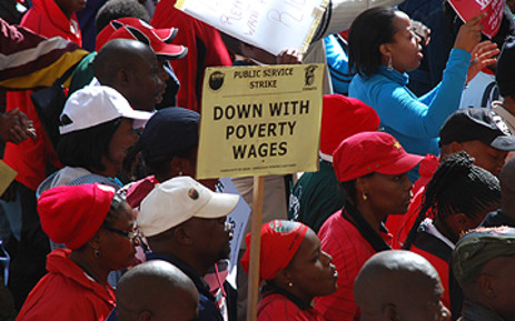 FILE: Thousands of public servants march in the Pretoria CBD as they make their way to Union Buildings on 10 August 2010. Picture: EWN