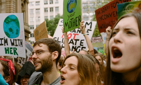 Climate change protest / Wikimedia Commons: School Strike