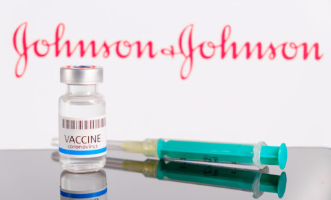 johnson and johnson covid-19 vaccine 123rf