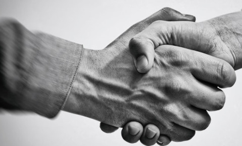 firm-handshake-black-and-white-imagejpg
