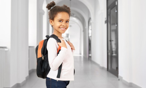 School pupil with backpack 123rf