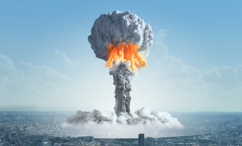 nuclear explosion nuke atom bomb hydrogen mushroom cloud armageddon 123rf