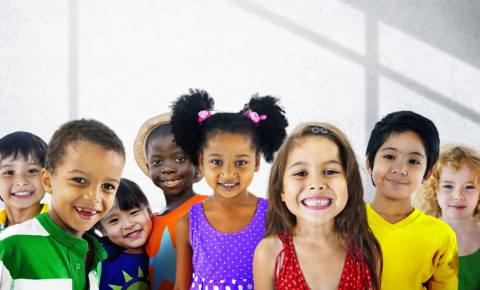 children-diversity-multiracial-friendships-kids-smiling-school-creche-class123rf