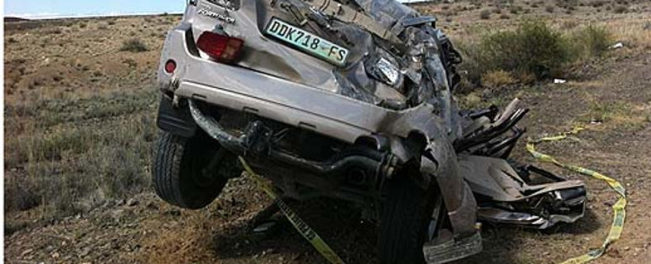 File picture: A road accident on the N1 between Laingsburg and Beaufort West claimed four lives on 16 December 2012. Picture: Graeme Raubenheimer/EWN