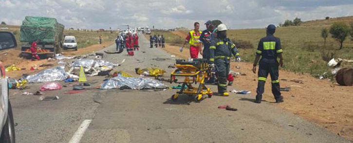 FILE. At least 15 people were killed in a crash involving a taxi and a truck on the R28 near Westonaria. Picture: Arrive Alive ‏@_ArriveAlive.