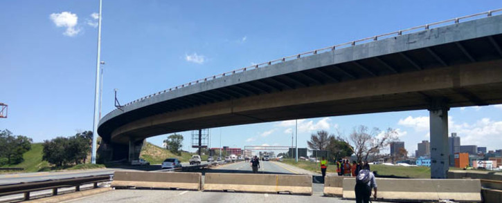 M2 bridge is officially closed for reconstruction from 28 February until October 2019. Picture: @CityofJoburgZA/Twitter.