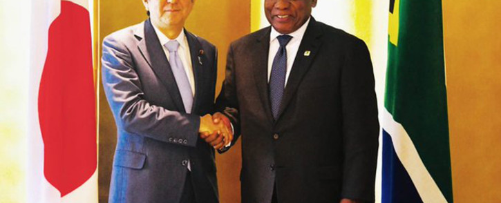 President Cyril Ramaphosa (R) held bilateral discussions with Japanese Prime Minister Shinzo Abe in Yokohama, Japan, on the sidelines of the Tokyo International Conference on African Development. Picture: @PresidencyZA/Twitter. 