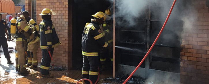 Firefighters attend to a fire at the Tshwane University of Technology (TUT)'s Soshanguve north campus on 24 August 2018. Picture: Pelane Phakgadi/EWN