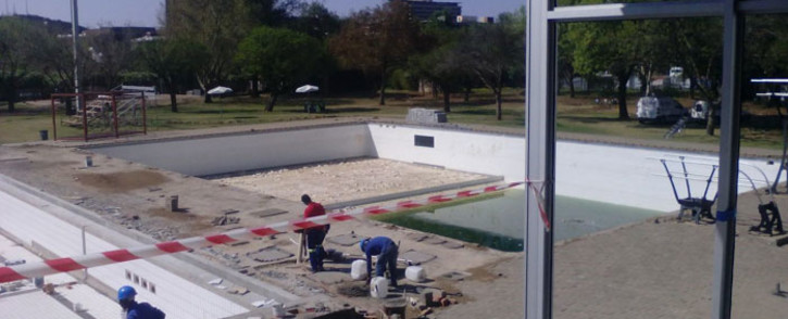 The diving pool and area between main pool still at the Mangaung Swimming Complex are still to be completed. Picture: Supplied.