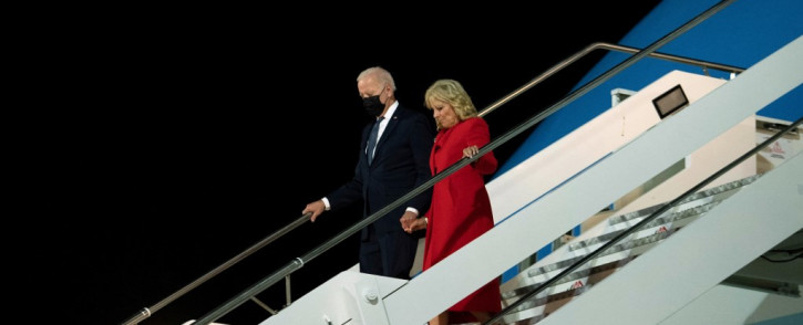 US President Joe Biden (L) and US First Lady Jill Biden disembark from Air Force One upon arrival at Rome Fiumicino International Airport, early on 29 October 2021, in Rome, Italy. Picture: AFP