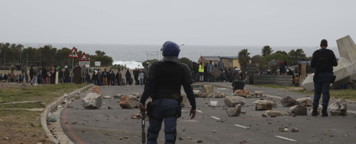 FILE: Violent protests take place in Hermanus on 12 July 2018.  Picture: Cindy Archillies/EWN