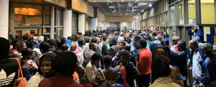 FILE: Hundreds of foreign nationals gathered at UN Refugee Agency offices in Cape Town on 8 October 2019, wanting the agency to help them leave SA. Picture: Kaylynn Palm/EWN