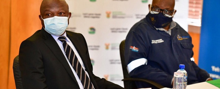 Deputy President David Mabuza (L) and Gauteng Premier David Makhura (R) visited the  Sebokeng Waste Water Treatment Facility on 23 March 2021. Picture: @DDMabuza/Twitter.