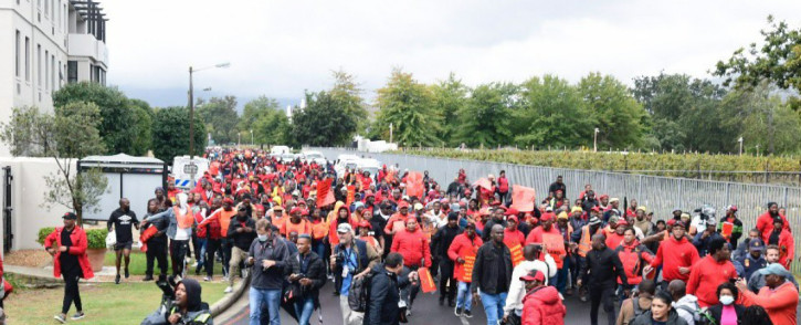 EFF marching to Johann Rupert farms in Stellenbosch, to demand disclosure of the Corporate Social Investments made by Johann Rupert personally and his entities in the South African communities, particularly those surrounding his properties.  Picture: @EFFSouthAfrica/Twitter
