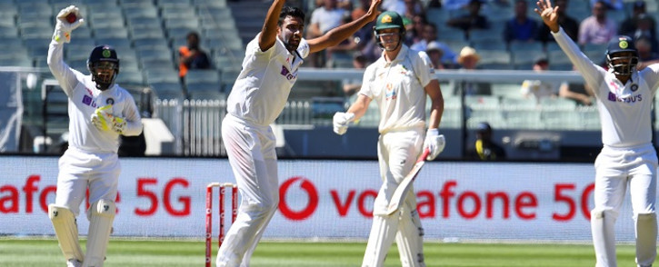 India's Jasprit Bumrah (2nd L) appeals for a decision against Australia's batsman Cameron Green (2nd R) on the first day of the second cricket Test match between Australia and India at the MCG in Melbourne on 26 December 2020. Picture: AFP.

