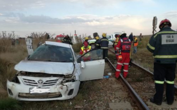 Four people have been killed after a vehicle and train collided in Magaliesburg. Picture: ER24 Twitter