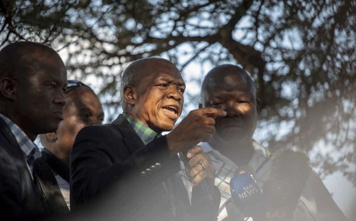 FILE: Supra Mahumapelo pictured addressing supporters underneath a thorn tree in Mahikeng before the ANC has placed him on precautionary leave on 9 May 2018. Picture: Picture: Thomas Holder/EWN