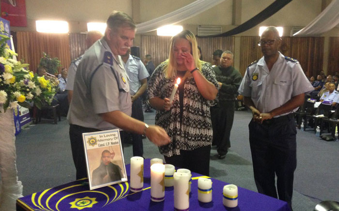 Relatives and colleagues pay tribute to Constable Christopher Mouton. Picture: Lauren Isaacs/EWN