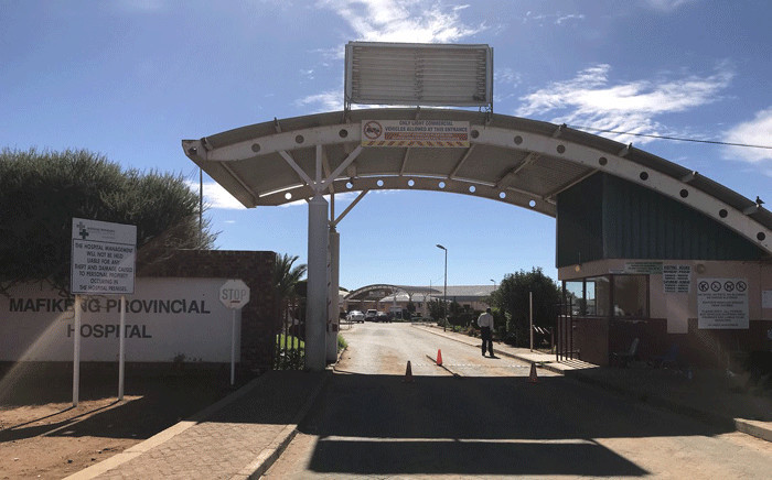Outside the Mahikeng Provincial Hospital where services have been affected by ongoing protests as professional embark on a strike. Picture: Masechaba Sefularo/EWN