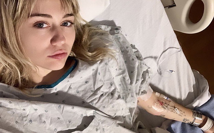 Miley Cyrus shared a post from hospital on 9 October 2019 after being admitted following an "unknown illness". Picture: @MileyCyrus/Twitter