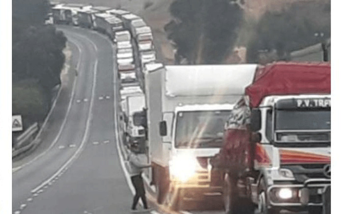 Truck drivers protest causes traffic backlog on Van Reenen