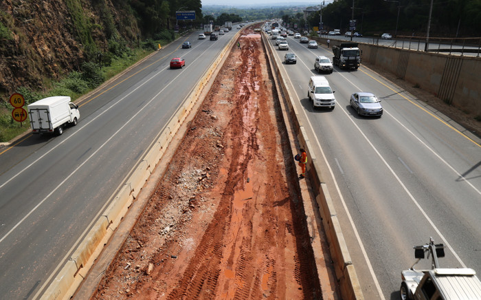 The Johannesburg Roads Agency is undertaking essential maintenance on the M1 freeway between Killarney and Crown Interchange.  Picture: Christa Eybers/EWN