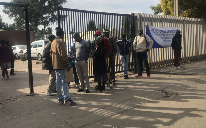 Alexandra residents line up to cast their vote on 8 May 2019. Picture: EWN
