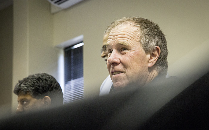 FILE: The Health Professions Council of South Africa (HPCSA) is investigating a complaint against the Banting diet advocate, Tim Noakes, after he advised a mother via Twitter, to wean her baby onto a low carb/high fat diet. Picture: Thomas Holder/EWN
