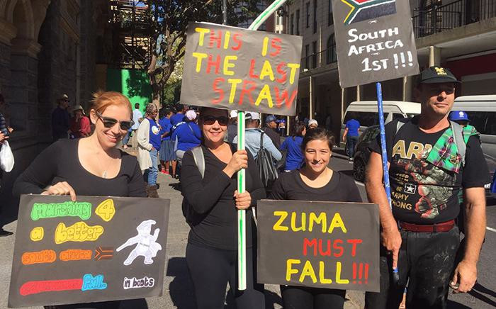 FIEL: Anti-Zuma protesters in Cape Town on 7 April 2017. Picture: Imran Goga/EWN