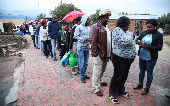 FILE: Voters queue in the Western Cape on 8 May 2019. Picture: EWN.