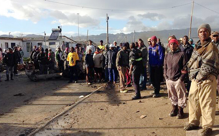 Nomzamo residents who were evicted, are blocking roads in anticipation of further evictions. Picture: Carmel Loggenberg/EWN.