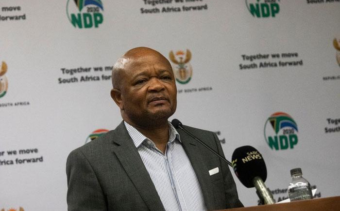 Public Service and Administration Minister Senzo Mchunu at a media briefing on the coronavirus on 25 March 2020 in Pretoria. Picture: Kayleen Morgan/EWN