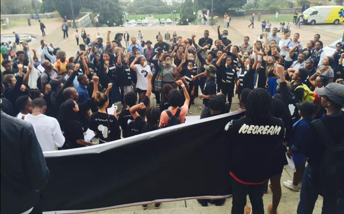 Protesting students singing struggle songs on UCT’s Cape Town Campus on 25 March 2015. Picture: Masa Kekana/EWN