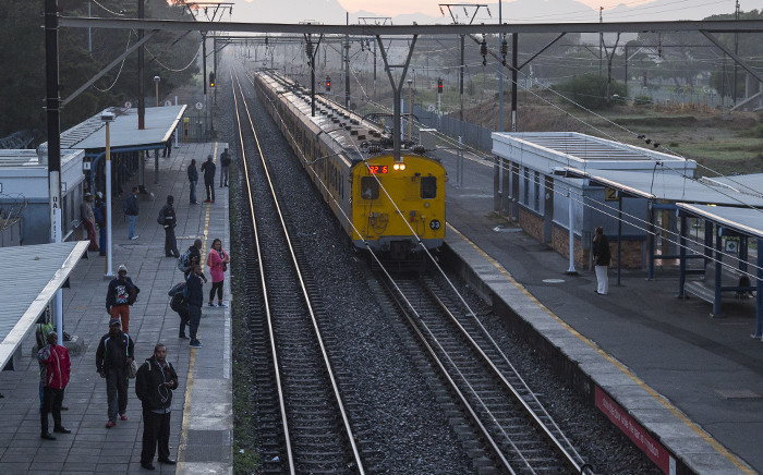 A Metrorail passenger train arrives at Mutual Station in Cape Town. Picture: Aletta Harrison/EWN