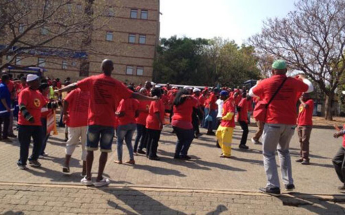 File: Numsa members during a strike in northern Johannesburg on 9 September 2013. Picture: Mbali Sibanyoni/EWN.