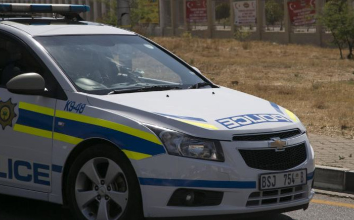 Police say the SAPS member was shot and wounded during a stop-and-search operation and later died in hospital. Picture: Christa Eybers/EWN