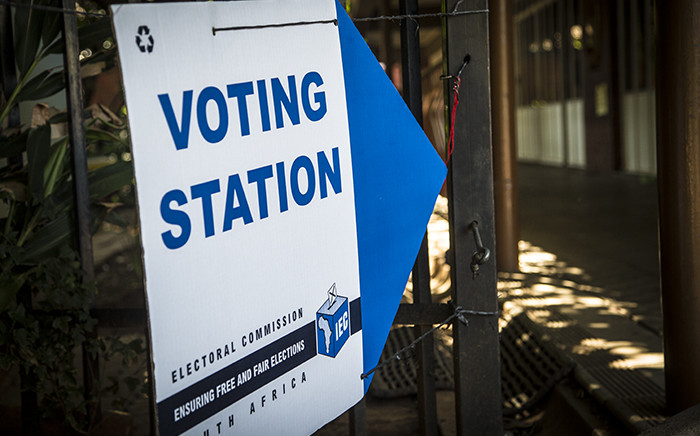 A voting station sign was put up at the Capital Hill primary school in Pretoria during voter registration. Picture: Reinart Toerien/EWN.