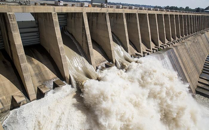FILE: Approximately 400 000 cubic meters of water was released from the Vaal dam on 26 February 2017 after the dam reached 97.8 % capacity following heavy rains across Gauteng. Picture: Reinart Toerien/EWN