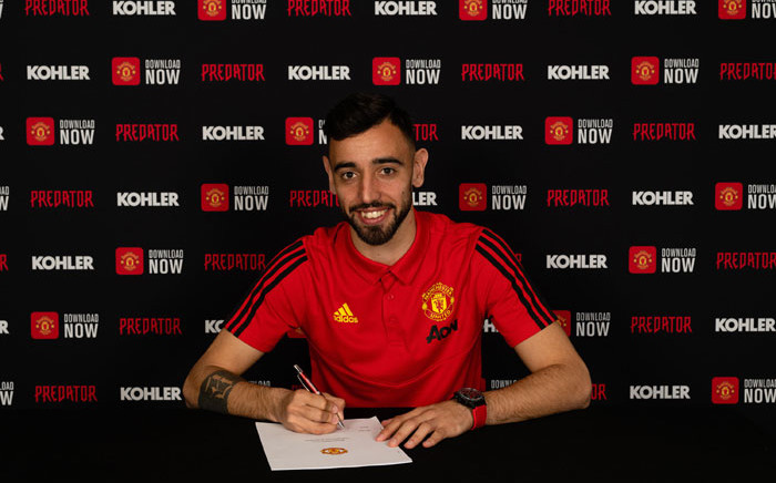 Portugal midfielder Bruno Fernandes signs for Manchester United on 30 January 2020. Picture: @ManUtd/Twitter