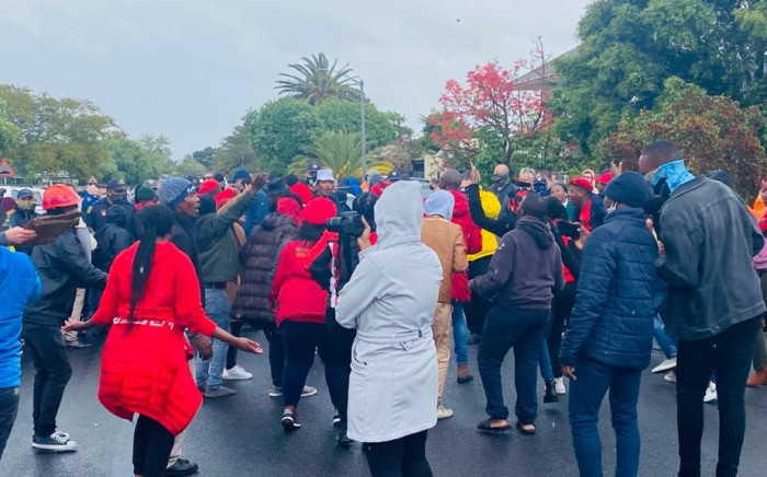 Members of the EFF protest outside Brackenfell High School. Image: EFF Western Cape/Twitter.