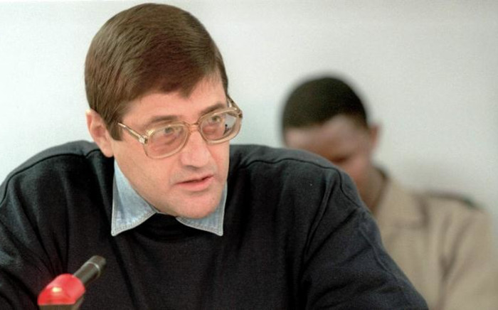 Eugene de Kock speaks to the judge at a Truth and Reconcilation Commision, Pretoria, 24 May 1999. Picture: AFP.