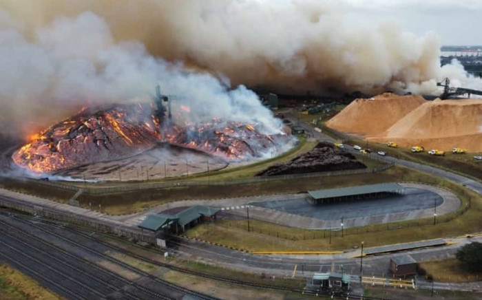 A photo taken on Monday, 1 October of the Richards Bay fire that broke out from a woodchip company on Saturday, 30 September 2023. Picture: Twitter/JustdoitZee