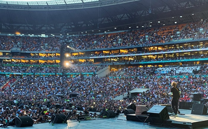 Thousands came out in numbers to the Global Citizen event at FNB Stadium on 2 December 2018. After the event, many took to social media to complain about the lack of security in the precinct. Picture: @GlblCtzn/Twitter