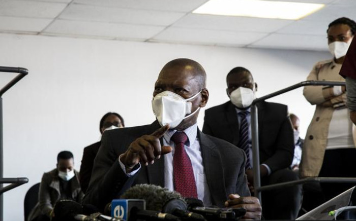 FILE: Health Minister Dr Zweli Mkhize visits the Nasrec quarantine and isolation centre on 20 July 2020. Picture: EWN